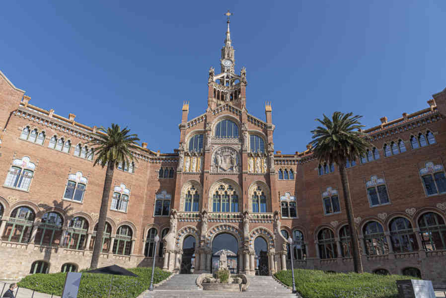 04 - Barcelona - Sant Pau Recinte Modernista - edificio de Administración .jpg